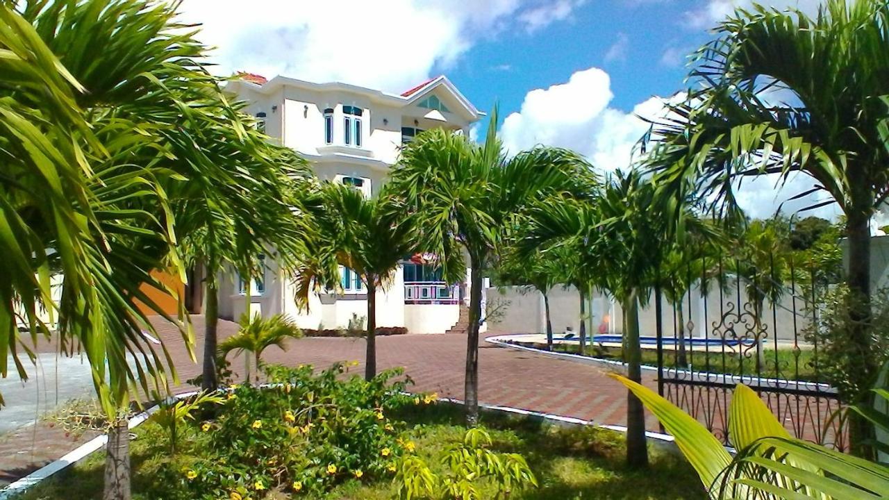 Luxor Residence Guesthouse Belle Mare Exterior photo